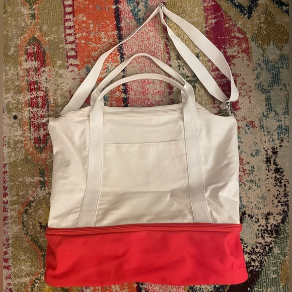 Mark & Graham “Pop of Color” Canvas Weekender - Picture 9 of 12